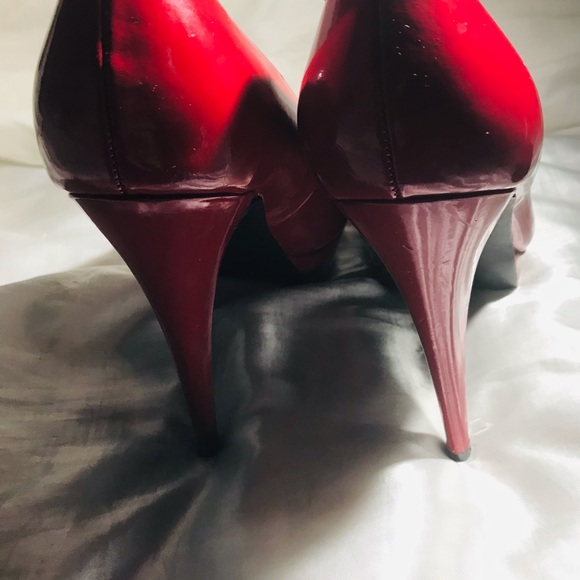 COPY - Red G by Guess Red patent leather platform pumps size 9.5.M .used good c… - Picture 14 of 17